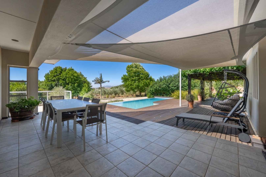 5 Bedroom Property for Sale in Stellenbosch Farms Western Cape